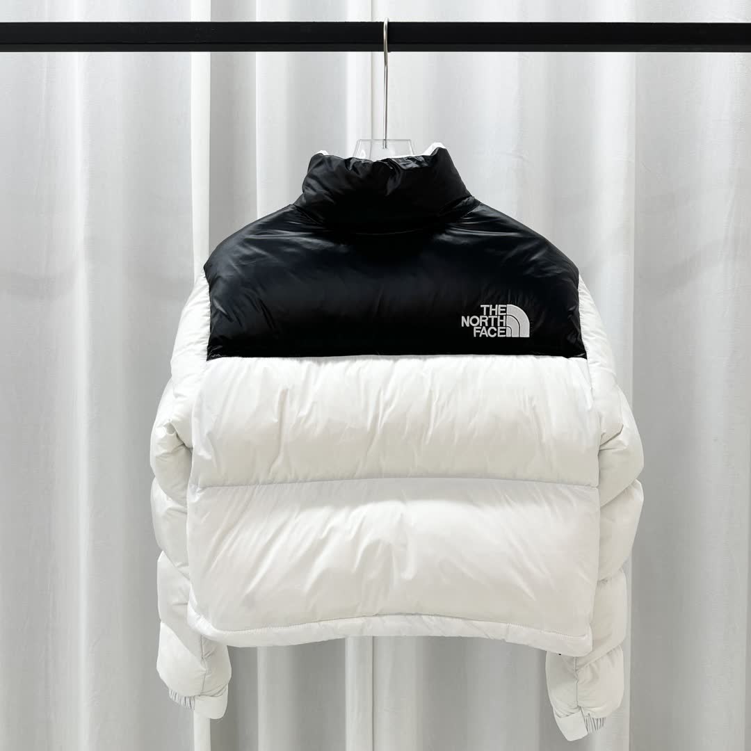 The North Face Nuptse Short Down Jacket NF0A5GGE